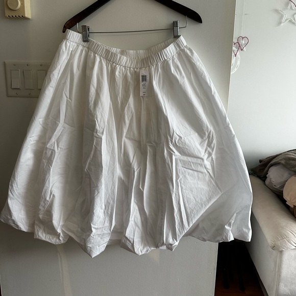 NWT Aritzia Sunday Best Bubbly Poplin Skirt - Picture 2 of 6